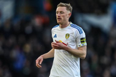 Leeds United takımının Sean Longstaff 'ı Premier League maçında Leeds United ile Aston Villa maçı sırasında Elland Road, Leeds, İngiltere' de, 23 Kasım 2025