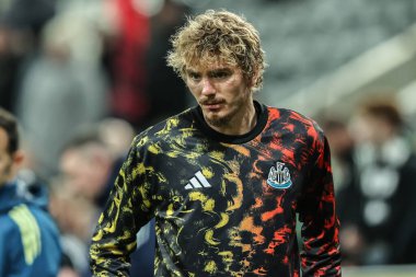 Newcastle United 'dan Nick Woltemade Premier League maçı sırasında maç öncesi ısınma oturumunda Newcastle United ile Manchester City St. James' s Park, Newcastle, 21 Kasım 2025
