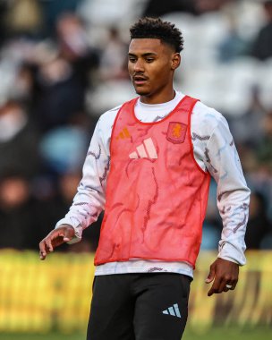 Aston Villa 'dan Ollie Watkins Premier Lig maçında ısınma turunda Leeds United ile Aston Villa Elland Road, Leeds, İngiltere' de karşı karşıya geldiler.