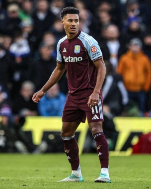 Aston Villa takımından Ollie Watkins Premier Lig maçında Leeds United ile Aston Villa arasında 23 Kasım 2025 'te Elland Road, Leeds, İngiltere' de oynanan karşılaşmada