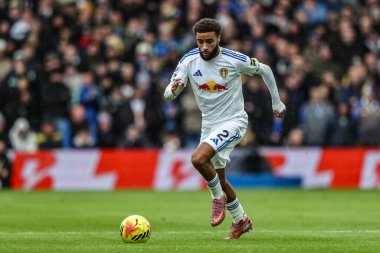 Leeds United takımının Jayden Bogle 'ı Premier Lig maçında Leeds United, Aston Villa' ya karşı Elland Road, Leeds, İngiltere, 23 Kasım 2025