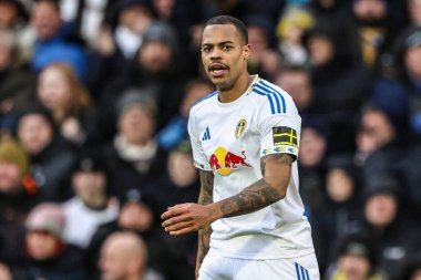 Leeds United takımından Lukas Nmecha Premier Lig maçında Leeds United, Aston Villa 'ya karşı Elland Road, Leeds, İngiltere, 23 Kasım 2025