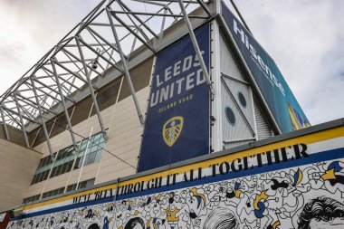 Premier Lig karşılaşması öncesinde Elland Road 'un genel görünümü Leeds United ile Aston Villa arasındaki Elland Road, Leeds, İngiltere, 23 Kasım 2025