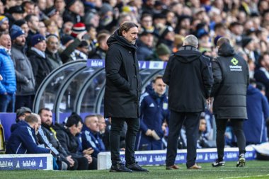 Leeds United 'ın Daniel Farke teknik direktörü Leeds United - Aston Villa maçında Leeds Road, Leeds, İngiltere' de 23 Kasım 2025 'te karşılaştı.