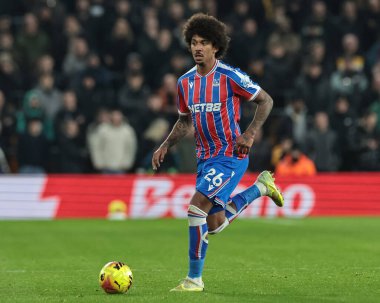 Kristal Saray 'dan Chris Richards Premier Lig maçında topla Wolverhampton Wanderers, Molineux, Wolverhampton' daki Crystal Palace 'a karşı 22 Kasım 2025