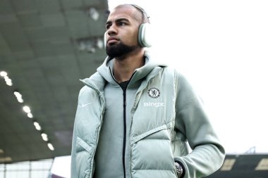 Chelsea 'den Robert Sanchez Premier Lig karşılaşması öncesinde stadyuma geliyor Burnley Chelsea' ye karşı Turf Moor, Burnley, İngiltere, 22 Kasım 2025