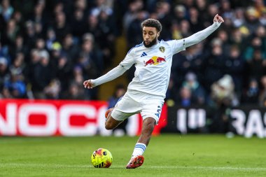 Leeds United takımının Jayden Bogle 'ı Premier Lig maçında Leeds United, Aston Villa' ya karşı Elland Road, Leeds, İngiltere, 23 Kasım 2025