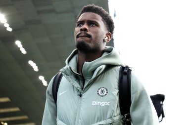 Chelsea 'den Jorrel Hato Premier Lig karşılaşması öncesinde stadyuma geldi. Burnley Chelsea' ye karşı Turf Moor, Burnley, İngiltere, 22 Kasım 2025
