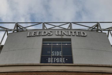 Premier Lig karşılaşması öncesinde Elland Road 'un genel görünümü Leeds United ile Aston Villa arasındaki Elland Road, Leeds, İngiltere, 23 Kasım 2025