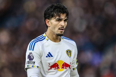 Leeds United takımından Pascal Struijk, Leeds United ile Aston Villa maçında 23 Kasım 2025 'te Elland Road, Leeds' te karşılaştı.