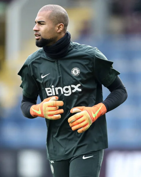 Chelsea 'den Robert Sanchez Premier Lig karşılaşması öncesinde ısınıyor Burnley Chelsea' ye karşı Turf Moor, Burnley, İngiltere, 22 Kasım 2025