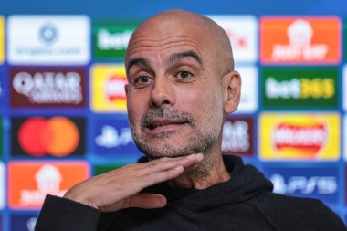 Manchester City 'nin Pep Guardiola teknik direktörü 24 Kasım 2025 tarihinde Etihad Kampüsü, Manchester, Birleşik Krallık' ta 8 Manchester City 'nin 5' inci günü Bayer 04 Leverkusen 'e karşı düzenlediği UEFA Şampiyonlar Ligi basın toplantısında basına konuştu.