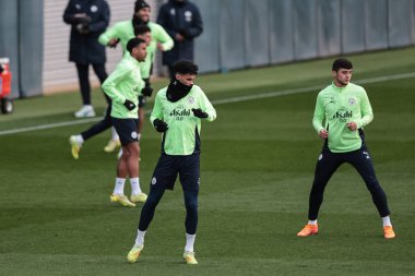 Manchester City 'den Nico O' Reilly UEFA Şampiyonlar Ligi antrenman oturumunda 8 Manchester City 'nin 5. Maçı sırasında Etihad Kampüsü' nde Bayer 04 Leverkusen 'e karşı 24 Kasım 2025