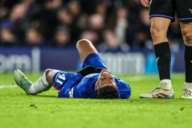 Chelsea 'li Estvo, 25 Kasım 2025' te Stamford Bridge, Londra 'da oynanan 8 Chelsea-Barcelona maçında sakatlandı.