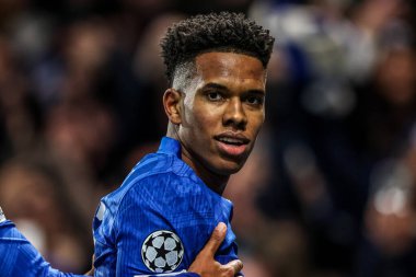 Barcelona 'dan Juan Hernandez, UEFA Şampiyonlar Ligi 5 / 8 Chelsea-Barcelona maçında 25 Kasım 2025' te Stamford Bridge, Londra 'da 2-0' lık galibiyetini kutluyor.