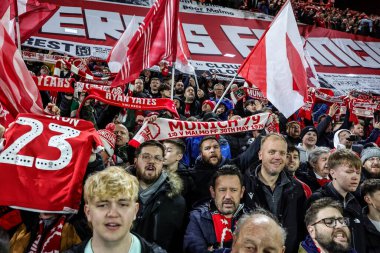 Nottingham Forest taraftarları UEFA Avrupa Ligi Maçı 'nda 8 Nottingham Ormanı' nın 5 'inci gününde Malmö FF' ye karşı City Ground, Nottingham, İngiltere, 27 Kasım 2025 
