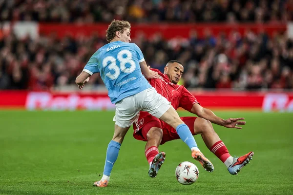 Malmö FF 'den Hugo Bolin, Nottingham Ormanı' ndan Murillo ile 27 Kasım 2025 'te Nottingham City Ground, İngiltere' de oynanan UEFA Avrupa Ligi 5. Maç Maçı sırasında sakatlandı. 