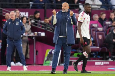 West Ham United Premier League maçında Nuno Espirit Santo teknik direktörü West Ham United Liverpool 'a karşı Londra Stadyumu, Londra, İngiltere, 30 Kasım 2025 