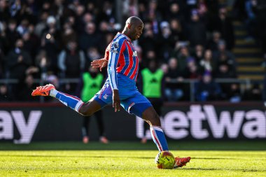 Kristal Saray 'dan Jean-Philippe Mateta ceza aldı ancak 30 Kasım 2025' te İngiltere 'nin Selhurst Park kentinde oynanan Premier Lig maçı sırasında Crystal Palace' ın Manchester United 'a karşı yaptığı kazara çift dokunuşla cezayı geri aldı.