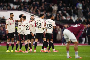 Liverpool oyuncuları, 30 Kasım 2025 'te Londra Stadyumu' nda oynanan Premier League maçında West Ham United Liverpool maçında ikinci golü kutladı. 