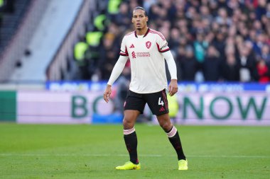 Liverpool 'dan Virgil van Dijk Premier League maçında West Ham United Liverpool' a karşı Londra Stadyumu, Londra, İngiltere, 30 Kasım 2025 