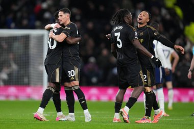 Fulham oyuncuları, Tottenham Hotspur 'a karşı Tottenham Hotspur Stadyumu, Londra, Birleşik Krallık' ta 29 Kasım 2025 'te oynanan Premier League maçında galibiyeti kutladılar. 