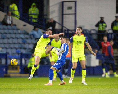 Sheffield Wednesday 'den Charlie McNeill, 29 Kasım 2025' te İngiltere 'nin Hillsborough kentinde oynanan Sheffield Wednesday-Preston North End maçında çarpışacak. 