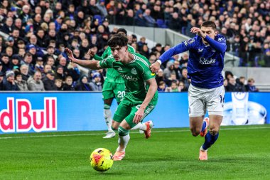 Newcastle United 'dan Tino Livramento ve Everton Premier Lig karşılaşmasında Everton, Newcastle United' a karşı 29 Kasım 2025 'te Liverpool, Liverpool' da oynanan Premier League karşılaşmasında Everton ve Vitaliy Mykolenko top için mücadele etti. 