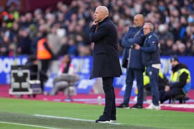Liverpool Premier Lig maçında Liverpool 'un Arne Slot teknik direktörü West Ham United Liverpool' a karşı Londra Stadyumu, Londra, İngiltere, 30 Kasım 2025 