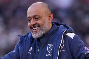 West Ham United Premier League maçında Nuno Espirit Santo teknik direktörü West Ham United Liverpool 'a karşı Londra Stadyumu, Londra, İngiltere, 30 Kasım 2025 
