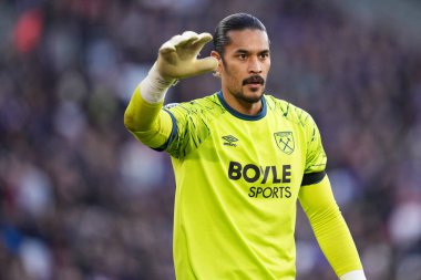 Premier Lig maçında West Ham United, Liverpool 'a karşı Londra Stadyumu' nda 30 Kasım 2025 'te oynanan karşılaşmada West Ham United' tan Alphonse Areola 