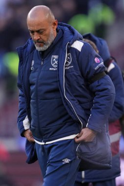 West Ham United Premier League maçında Nuno Espirit Santo teknik direktörü West Ham United Liverpool 'a karşı Londra Stadyumu, Londra, İngiltere, 30 Kasım 2025 