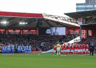 Brighton & Hove Albion ve Nottingham Ormanı, İngiltere 'nin Nottingham şehrinde 30 Kasım 2025 tarihinde oynanan Premier Lig karşılaşmasında Nottingham Forest, Brighton ve Hove Albion' a karşı bir dakikalık saygı duruşunda bulundular. 