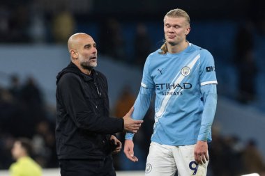 Manchester City 'nin Pep Guardiola teknik direktörü, Manchester City' nin 29 Kasım 2025 'te Etihad Stadyumu' nda oynanan Premier League maçında Manchester City ile Leeds United arasındaki son düdük çaldıktan sonra Manchester City 'den Erling Haaland ile konuştu. 