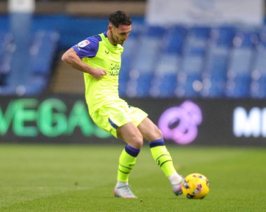 Preston North End 'den Andrew Hughes, 29 Kasım 2025' te İngiltere 'nin Hillsborough kentinde oynanan Sheffield Wednesday-Preston North End maçında pas veriyor. 