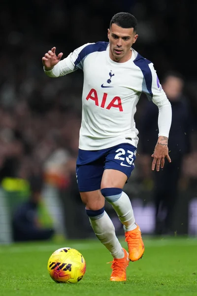 Tottenham Hotspur 'dan Pedro Porro Premier Lig maçında Tottenham Hotspur' a karşı Fulham, Tottenham Hotspur Stadyumu, Londra, Birleşik Krallık, 29 Kasım 2025 