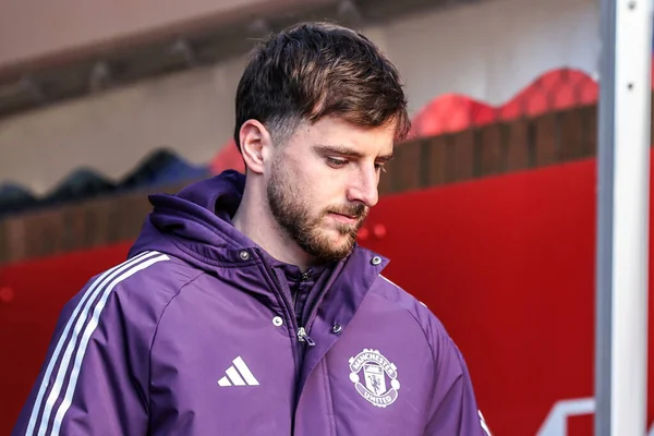 Manchester United takımının Mason Mount 'ı, 30 Kasım 2025 tarihinde İngiltere' nin Selhurst Park kentinde oynanan Crystal Palace - Manchester United maçı sırasında geldi. 
