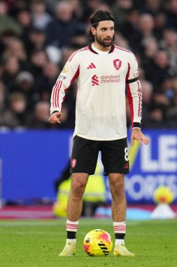 Liverpool 'dan Dominik Szoboszlai 30 Kasım 2025' te Londra Stadyumu 'nda oynanan Premier League maçında West Ham United Liverpool' a karşı oynuyor. 