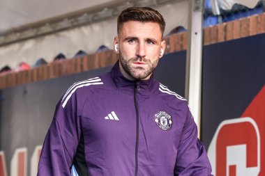 Manchester United takımından Luke Shaw, 30 Kasım 2025 'te İngiltere' nin başkenti Londra 'daki Selhurst Park' ta oynanan Crystal Palace - Manchester United maçı sırasında geldi. 