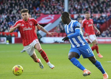 Brighton & Hove Albion takımından Yankuba Minteh, İngiltere 'nin Nottingham Forest-Brighton ve Hove Albion maçlarında 30 Kasım 2025' te City Ground, Nottingham 'da karşı karşıya geldi.  