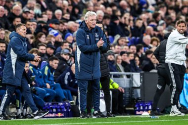 Everton teknik direktörü David Moyes, İngiltere 'nin Liverpool kentindeki Hill Dickinson Stadyumu' nda oynanan Premier League maçında Everton - Newcastle United maçında takımını alkışlıyor. 