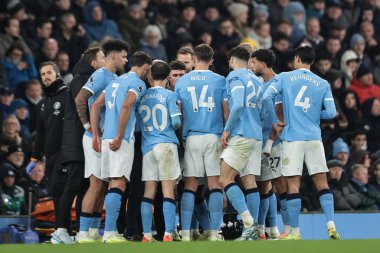 Manchester City takımı, Manchester City kalecisi Gianluigi Donnarumma 'nın Premier League maçı sırasında Etihad Stadyumu' nda 29 Kasım 2025 'te Leeds United' a karşı oynadığı maçta tedavi gördüğü konuşuluyor. 