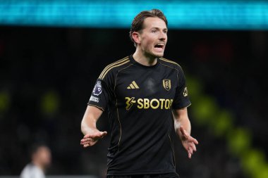 Fulham 'dan Sander Berge Premier Lig maçı sırasında Tottenham Hotspur Fulham' a karşı Tottenham Hotspur Stadyumu, Londra, 29 Kasım 2025 