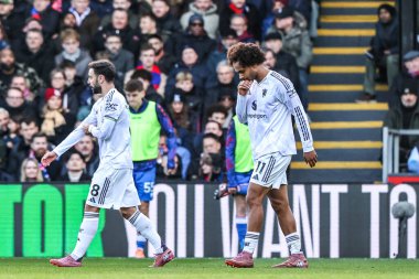 Manchester United takımından Joshua Zirkzee, 30 Kasım 2025 'te İngiltere' nin Selhurst Park kentinde oynanan Premier League karşılaşmasında 1-1 'lik galibiyet golünü kutluyor. 