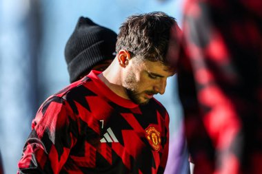 Manchester United 'dan Mason Mount Premier League maçında Manchester United' a karşı 30 Kasım 2025 'te Selhurst Park, Londra' da oynanan maç öncesi ısınma maçında 