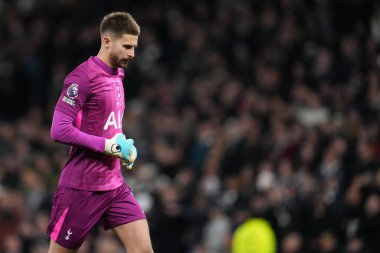 Tottenham Hotspur 'dan Guglielmo Vicario Premier League maçında Tottenham Hotspur Fulham' a karşı Tottenham Hotspur Stadyumu, Londra, Birleşik Krallık, 29 Kasım 2025 