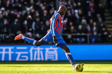 Kristal Saray 'dan Jean-Philippe Mateta, 30 Kasım 2025' te İngiltere 'nin Selhurst Park kentinde oynanan Premier Lig karşılaşmasında Manchester United' a karşı 1-0 berabere kalma cezası aldı. 
