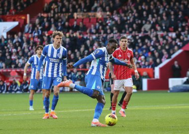 Brighton & Hove Albion takımından Danny Welbeck, İngiltere 'nin Nottingham Forest-Brighton ve Hove Albion maçlarında 30 Kasım 2025' de gol attı. 