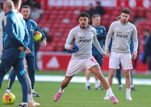 Nottingham Ormanı 'ndan Morgan Gibbs-White Premier League maçı sırasında Nottingham Forest, Brighton ve Hove Albion' a karşı 30 Kasım 2025 'te Nottingham, İngiltere' de oynanan maç öncesi ısınma maçında... 