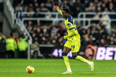 Pape Matar Sarr of Tottenham Hotspur in action during the Premier League match Newcastle United vs Tottenham Hotspur at St. James's Park, Newcastle, United Kingdom, 2nd December 2025 